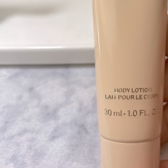 Burberry Goddess Body Lotion, Floral, Lavender, Vanilla, NEW - 1.0 oz. 30 ml. - Picture 4 of 11